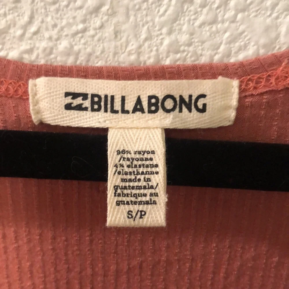 Billabong nineties romance with throwback rib knit w/ sweetheart neckline. - Picture 3 of 6